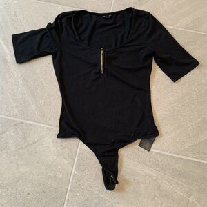 Guess Womens  Black Body Suit With Gold Zipper Size Small